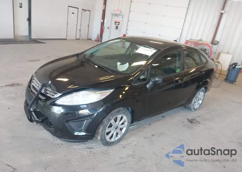 2013 Ford Fiesta Se z USA, uszkodzony, nr VIN 3FADP4BJ3DM199922